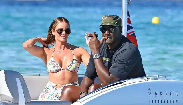 杜兰特逼近乔丹总得分纪录 火箭大胜老鹰终结