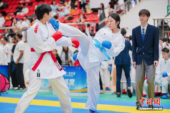 粤港澳大湾区空手道系列联赛在广州举行，逾3