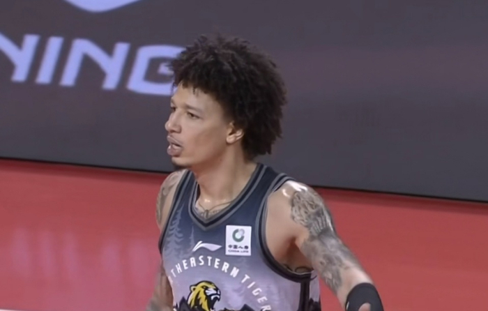 吉林力克四川终结41连败 赵继伟27+8助辽宁擒福建