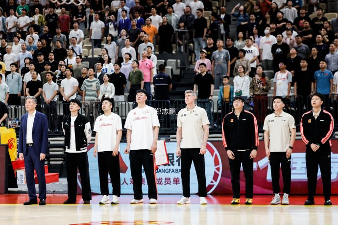 史密斯绝杀助深圳男篮锁定季后赛席位 团队凝聚