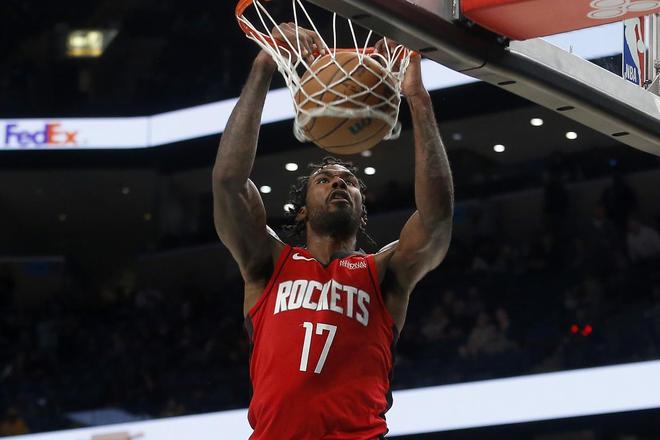 火箭对阵湖人季后赛首战：篮板争夺成胜负关键